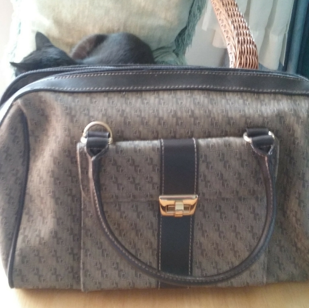 3 for $25)America/purse